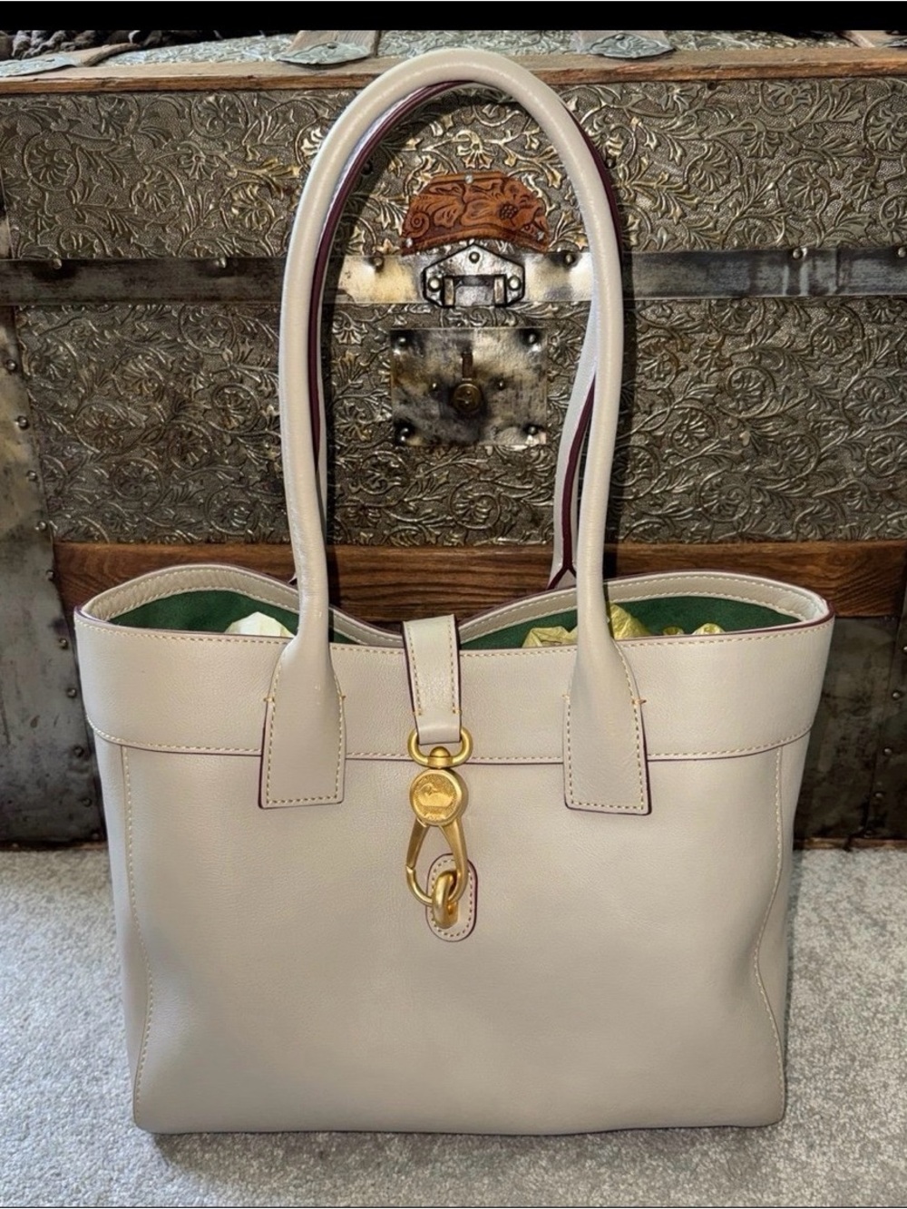 Dooney & Bourke Florentine Large Amelie Shoulder Bag in Ecru
